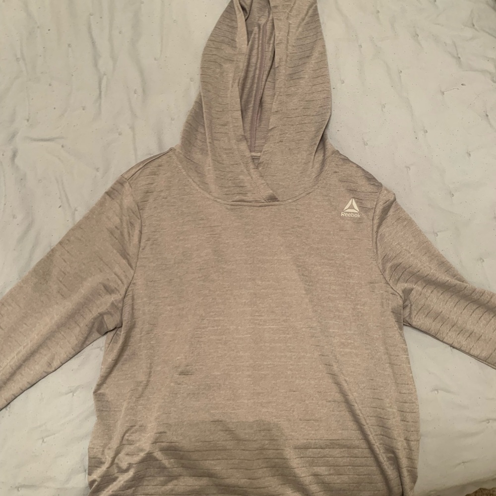 Reebok work out pull over